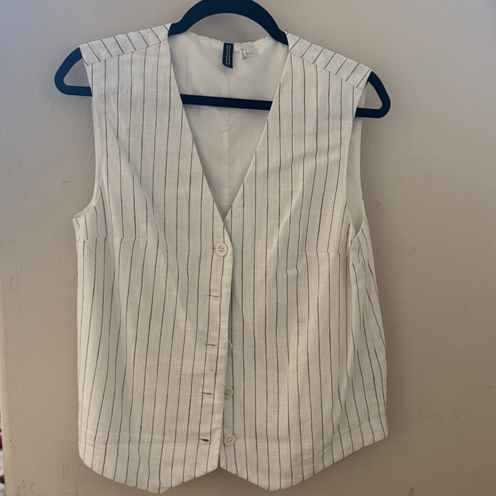 H&M White and Black Striped Sleeveless Blouse